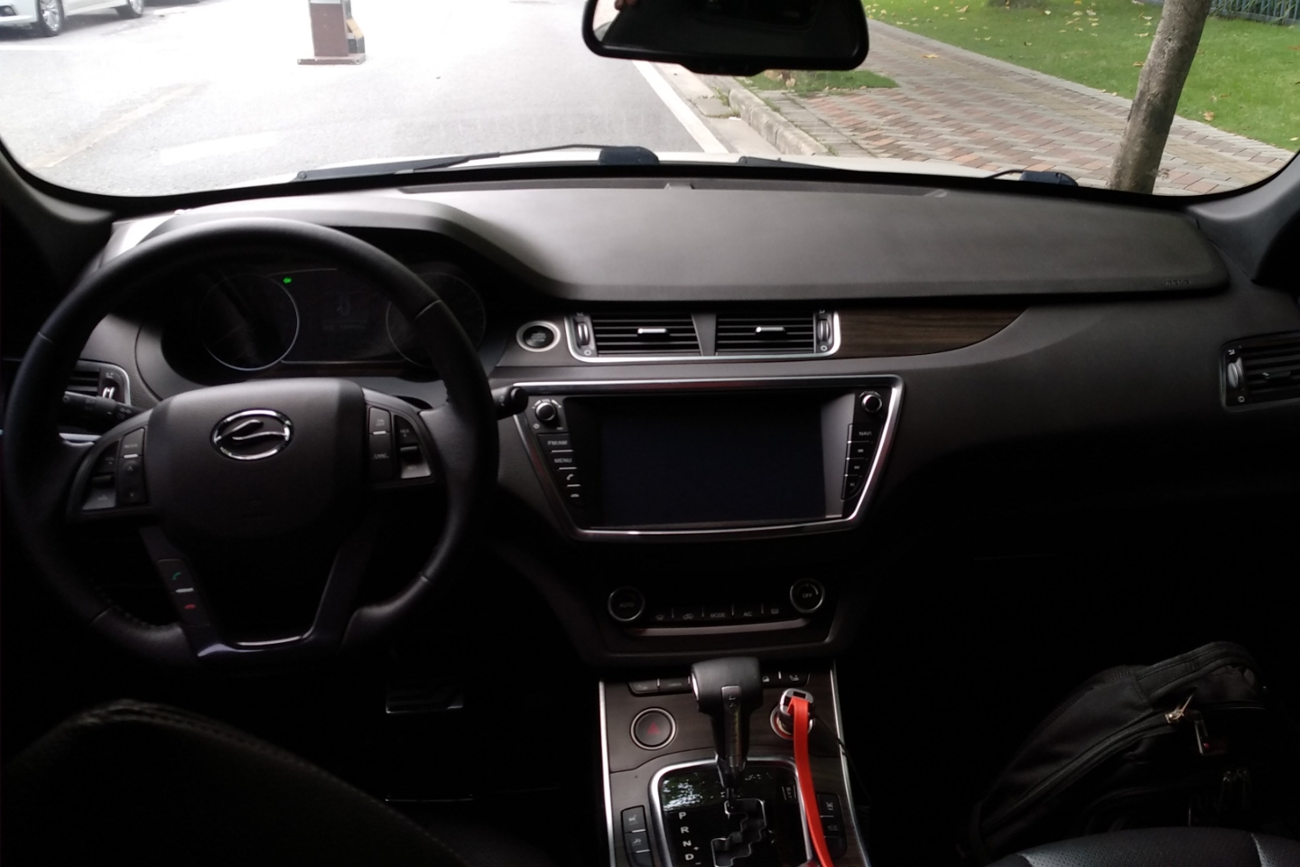 陆风-x7 2015款 2.0t 全景尊贵版