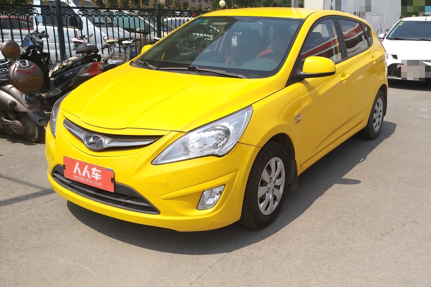 现代-瑞纳 2011款 两厢 1.4l 自动舒适型gs