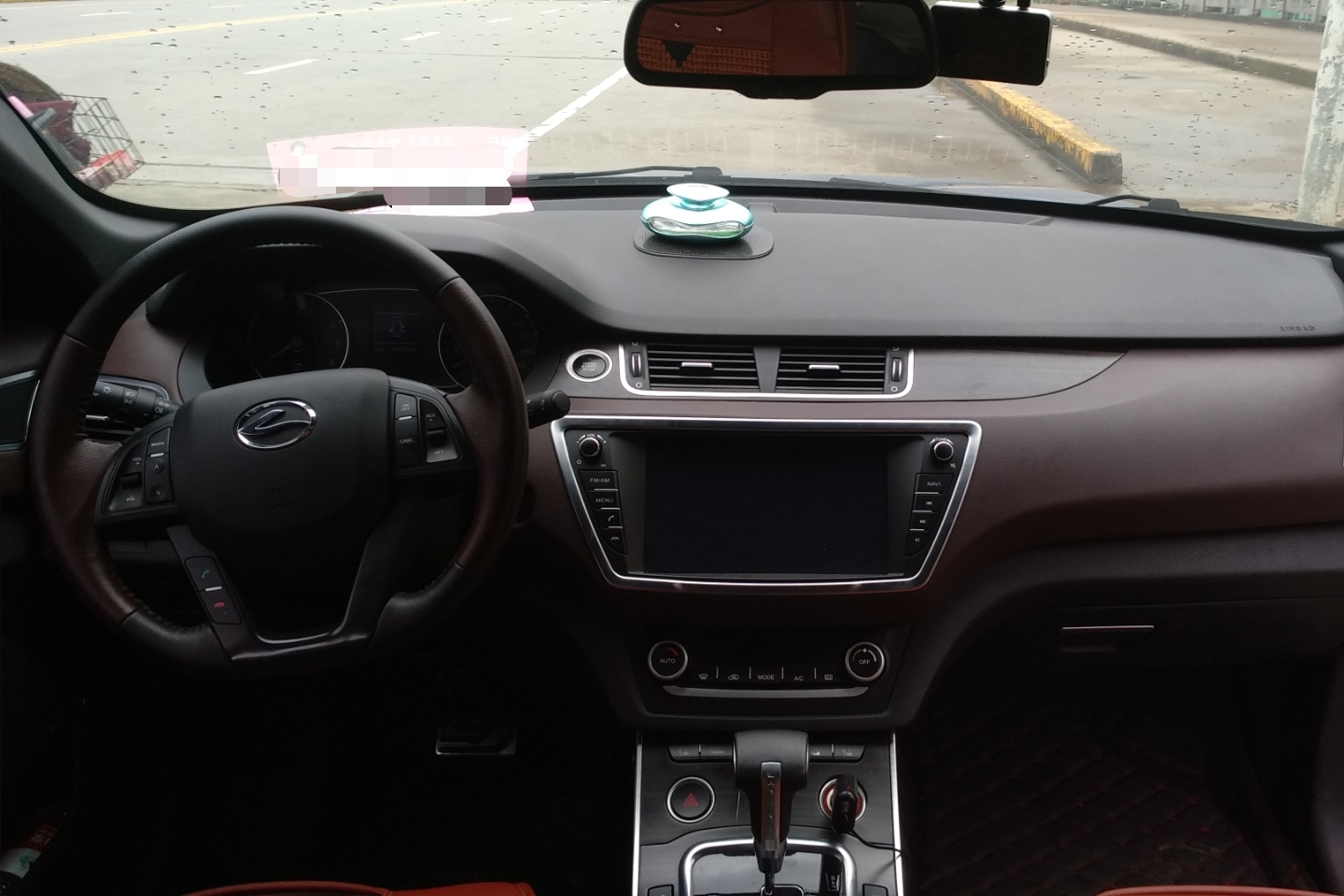 陆风-x7 2016款 2.0t 全景尊贵版