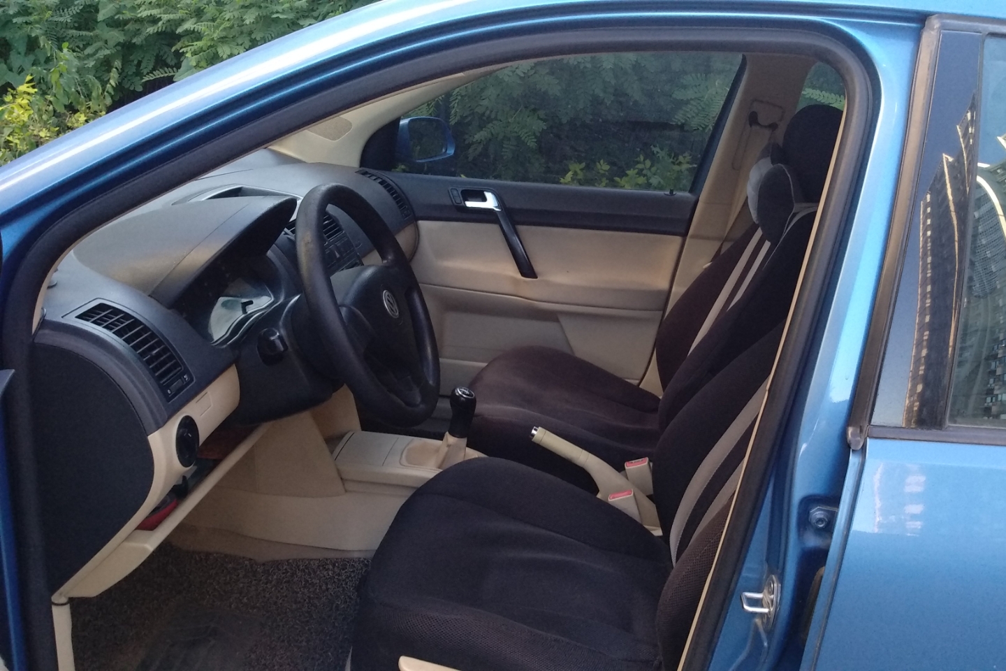 大众-polo 2009款 劲情 1.4l 手动时尚版