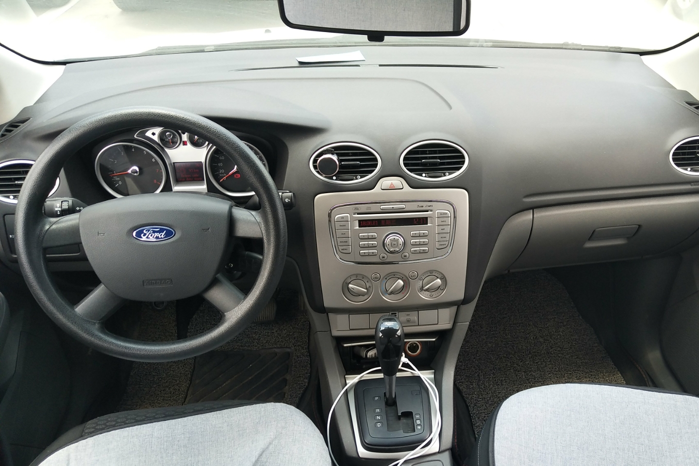 福特-福克斯 2013款 两厢经典 1.8l 自动基本型