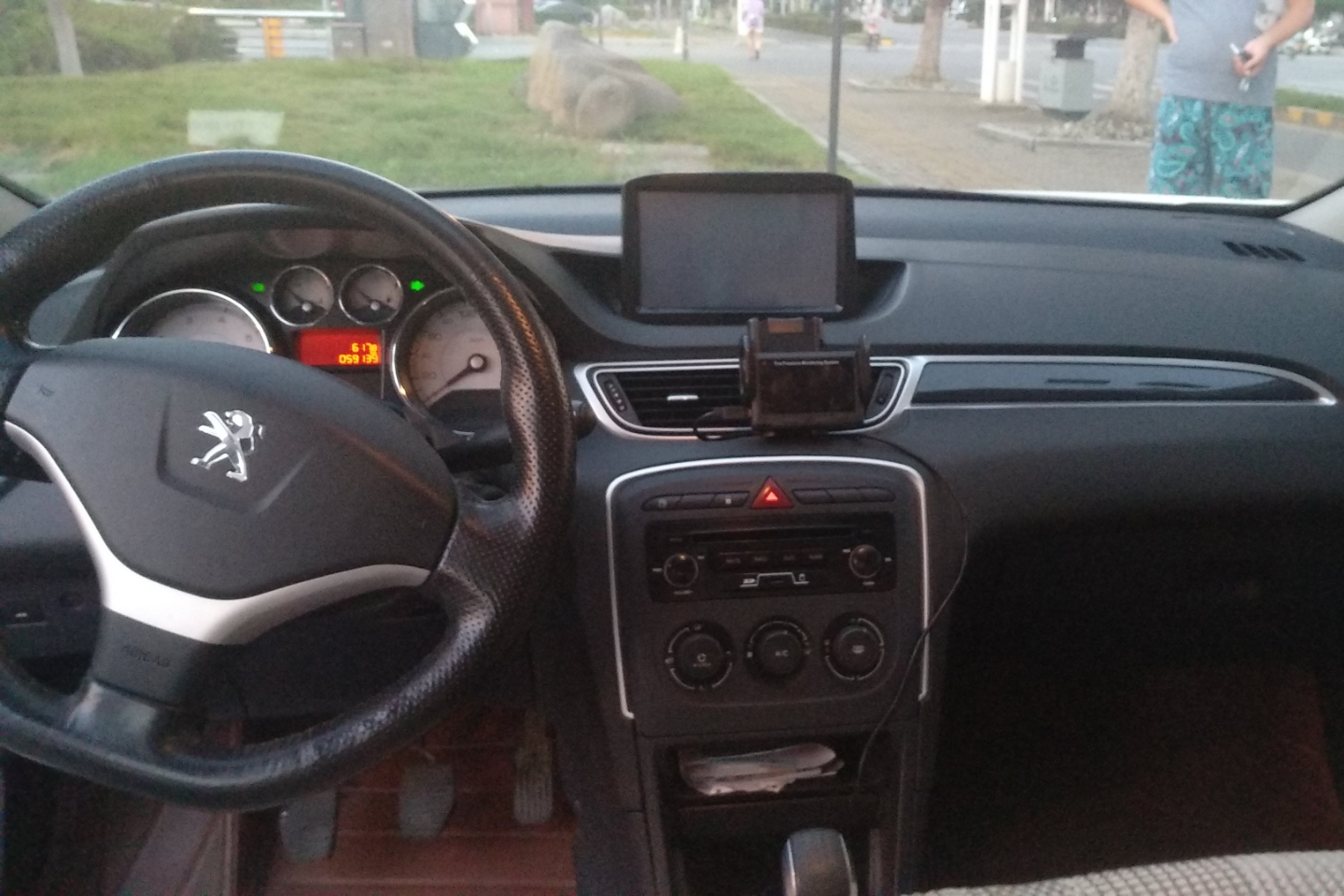 标致-308 2013款 1.6l 手动优尚型