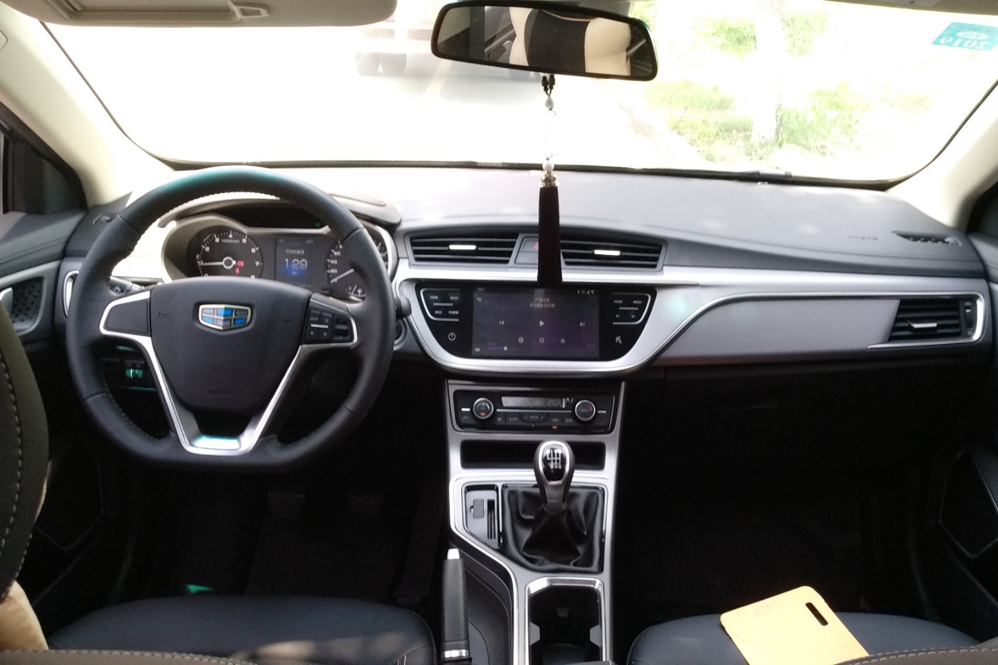 吉利汽车-帝豪gl 2017款 1.8l 手动精英型