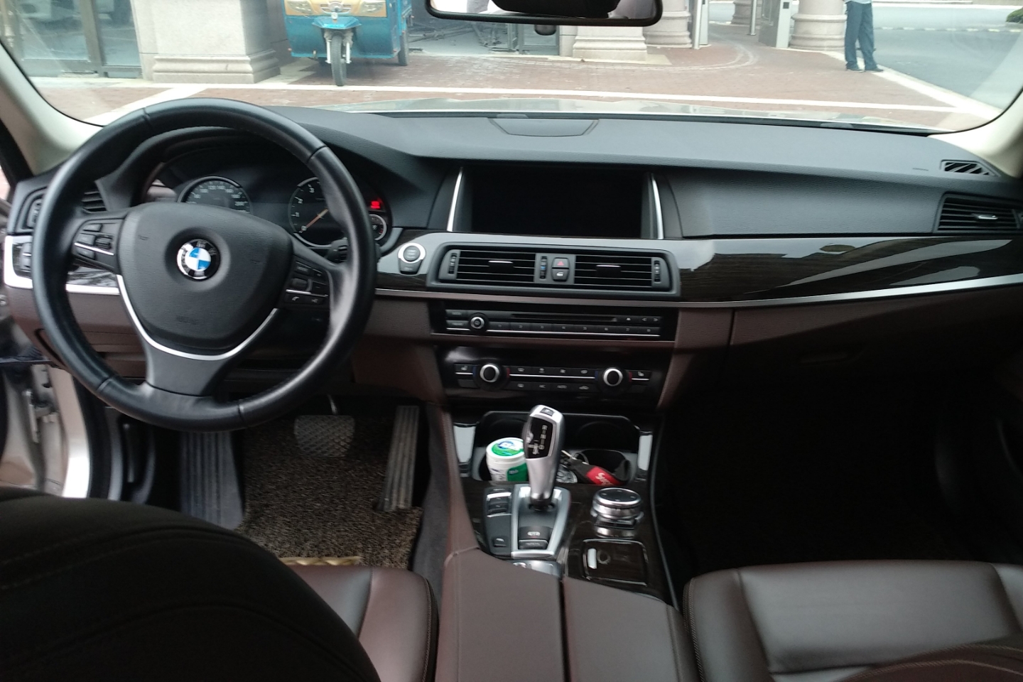 宝马-5系 2017款 525li 豪华设计套装