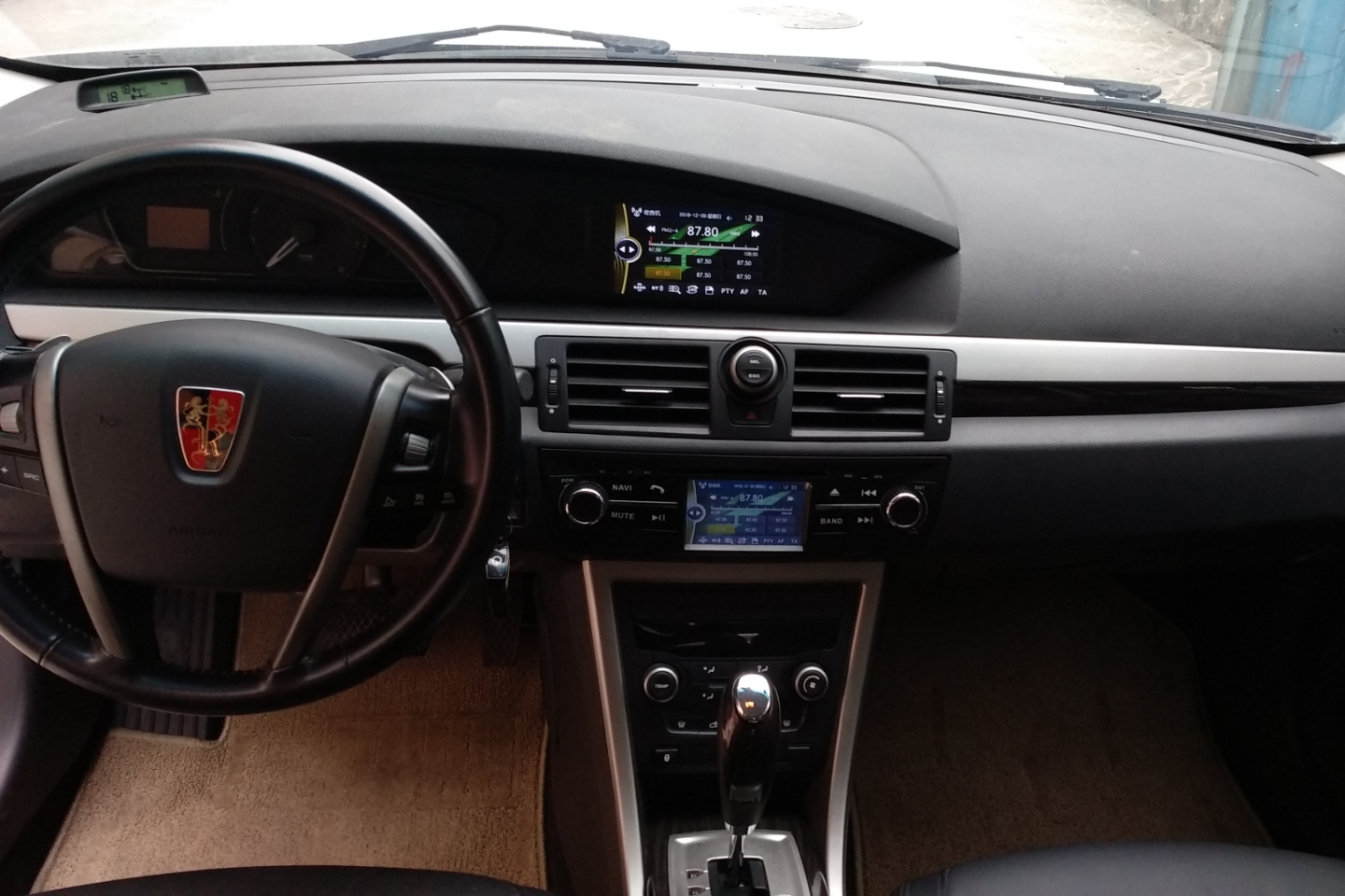 荣威-550 2012款 550 1.8l 自动超值版