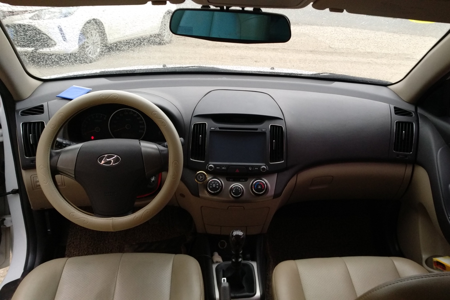 现代-悦动 2011款 1.6l 手动舒适型