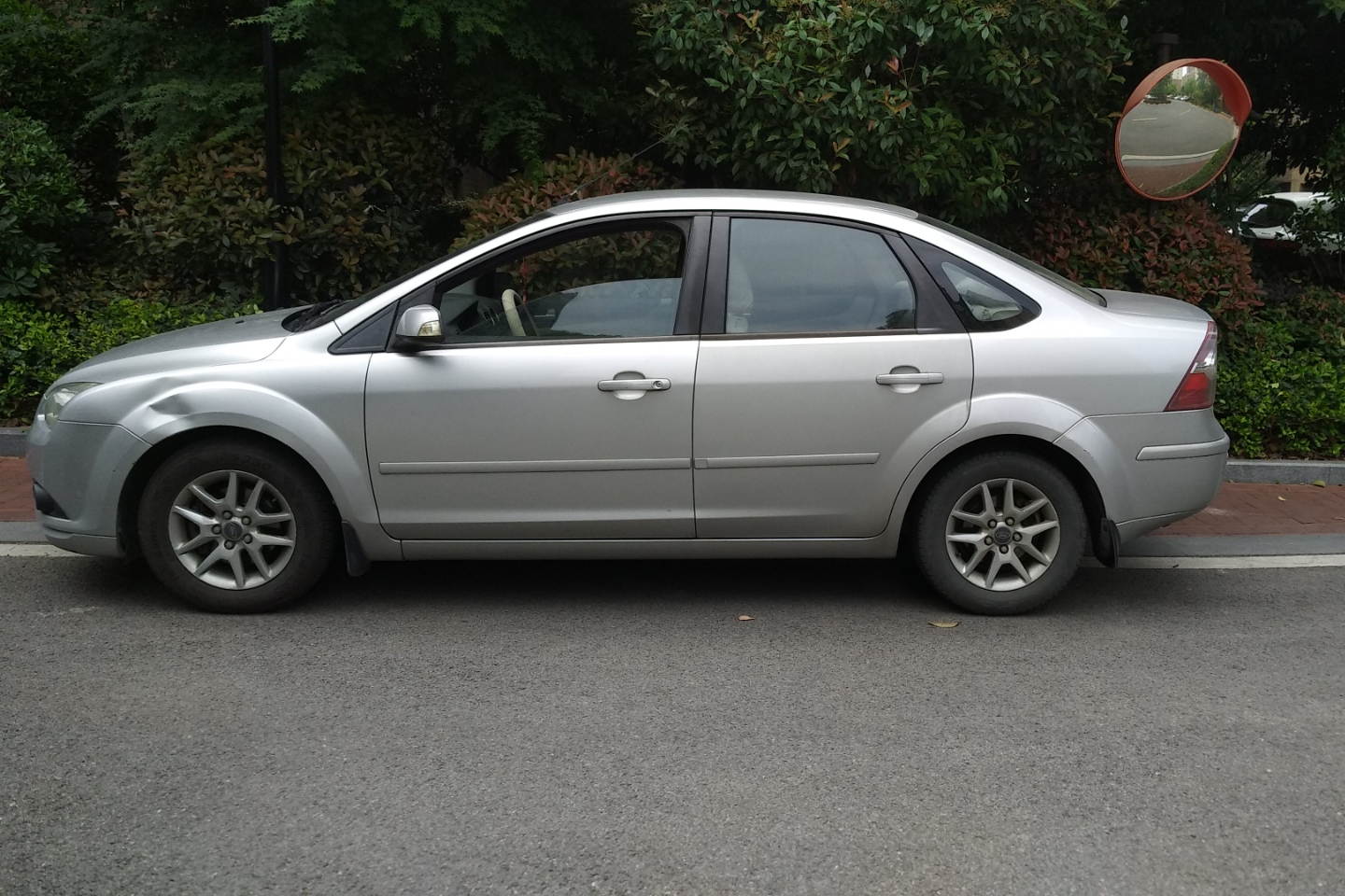 福特-福克斯 2007款 三厢 1.8l 手动舒适型