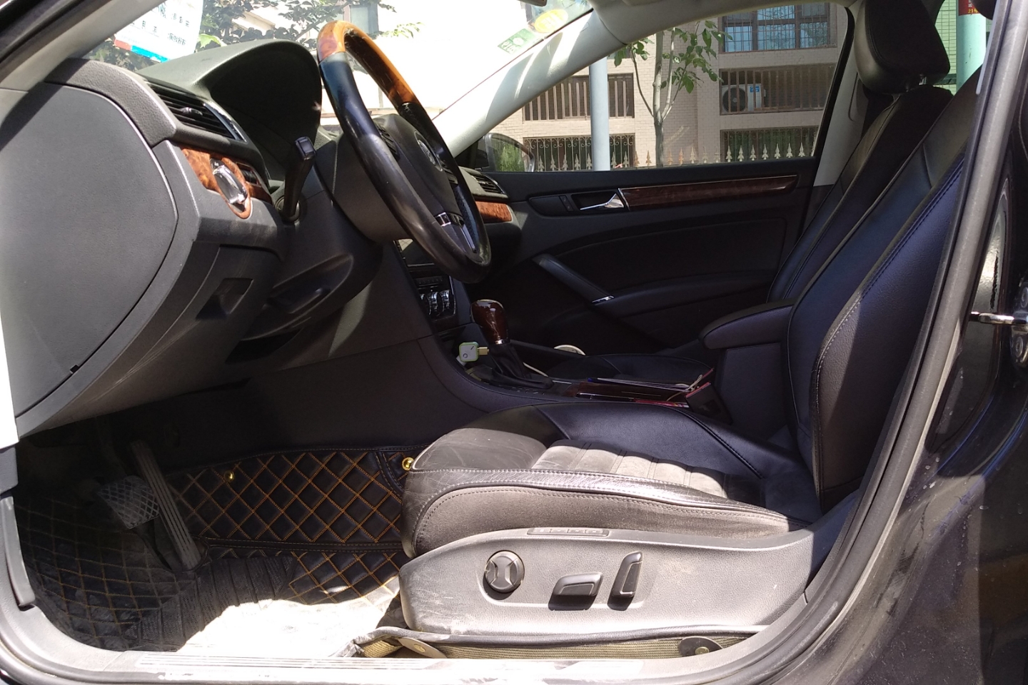 老款大众帕萨特内饰