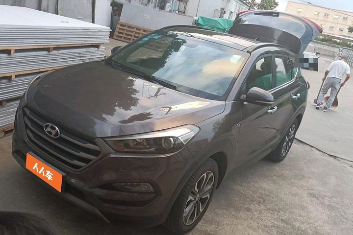 现代-途胜 2015款 1.6T 双离合两驱领先型