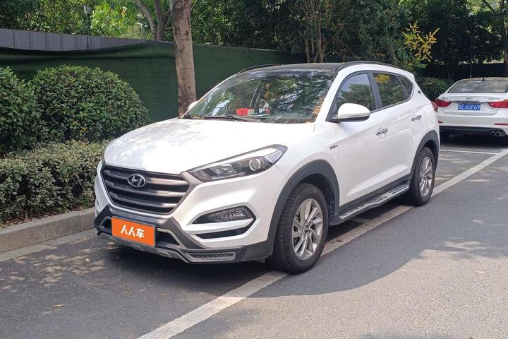 现代-途胜 2018款 1.6T 双离合两驱15周年特别版